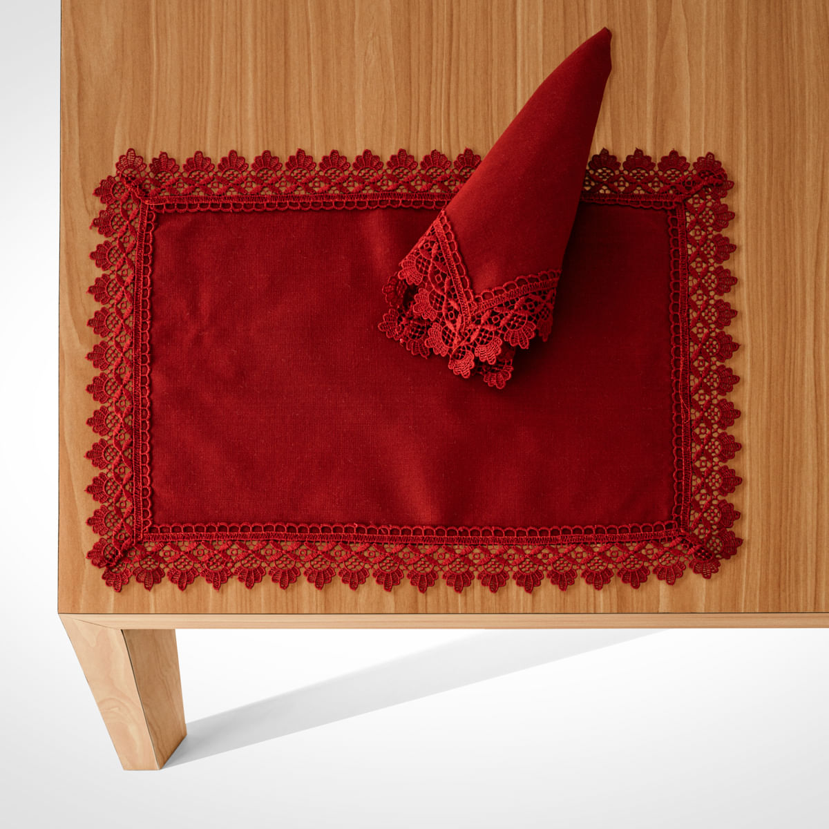 02 06 0078 Jg Americano Renda Guipir Vermelho.jpg